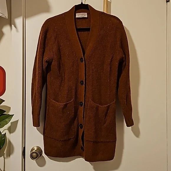 Everlane Alpaca Cocoon Cardigan in Rosewood - Picture 4 of 7